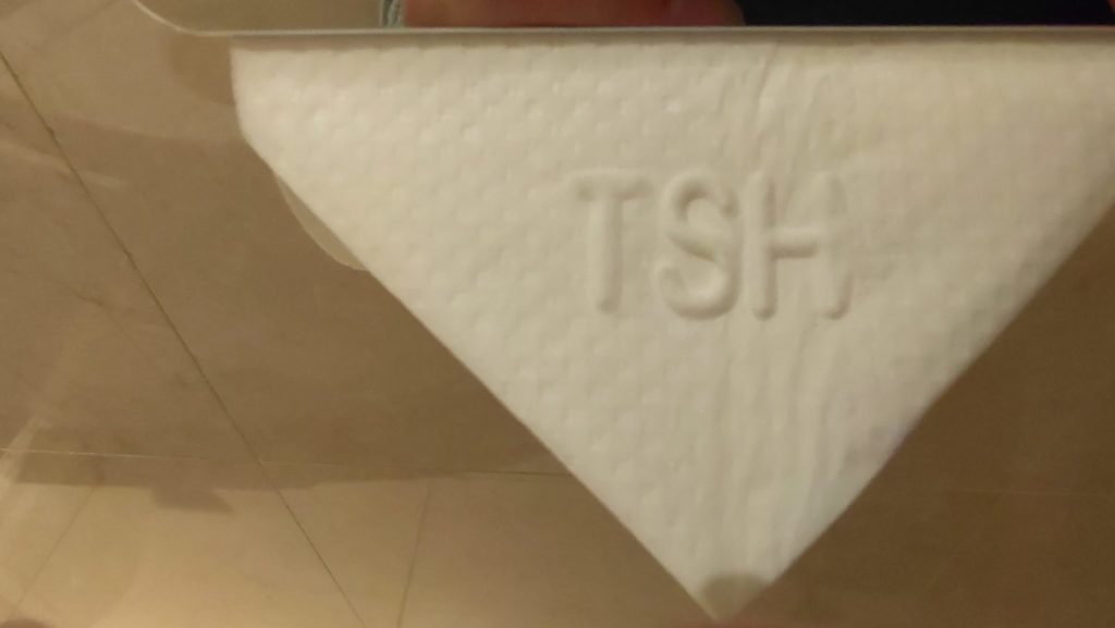トイレットペーパーの「TSH」（ドームサイド）