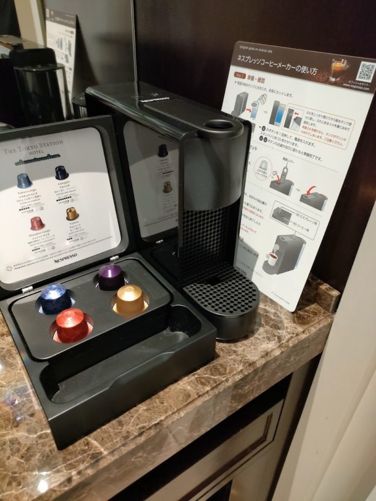 ネスプレッソのコーヒーメーカー（パレスサイド）