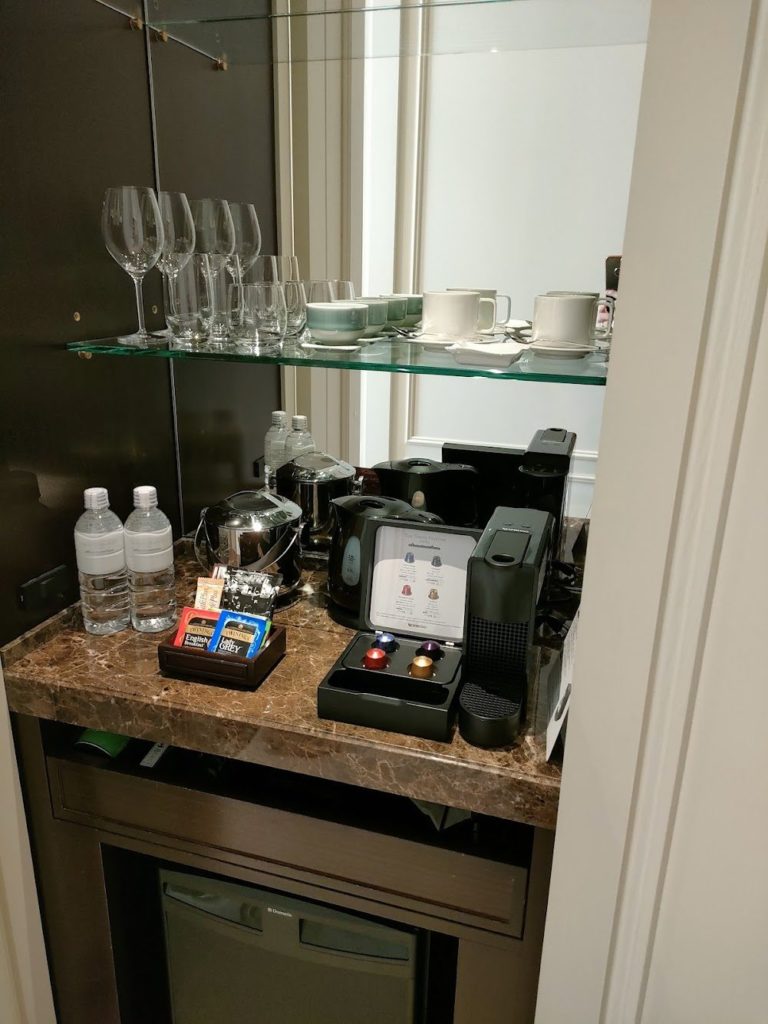 ミニバー（パレスサイド）